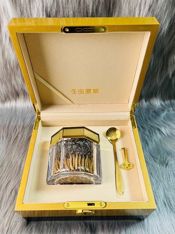 dong-trung-ha-thao-tay-tang-hoang-da-hop-20gr-2